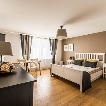 Sunshine Apartment Liepāja Esterno foto