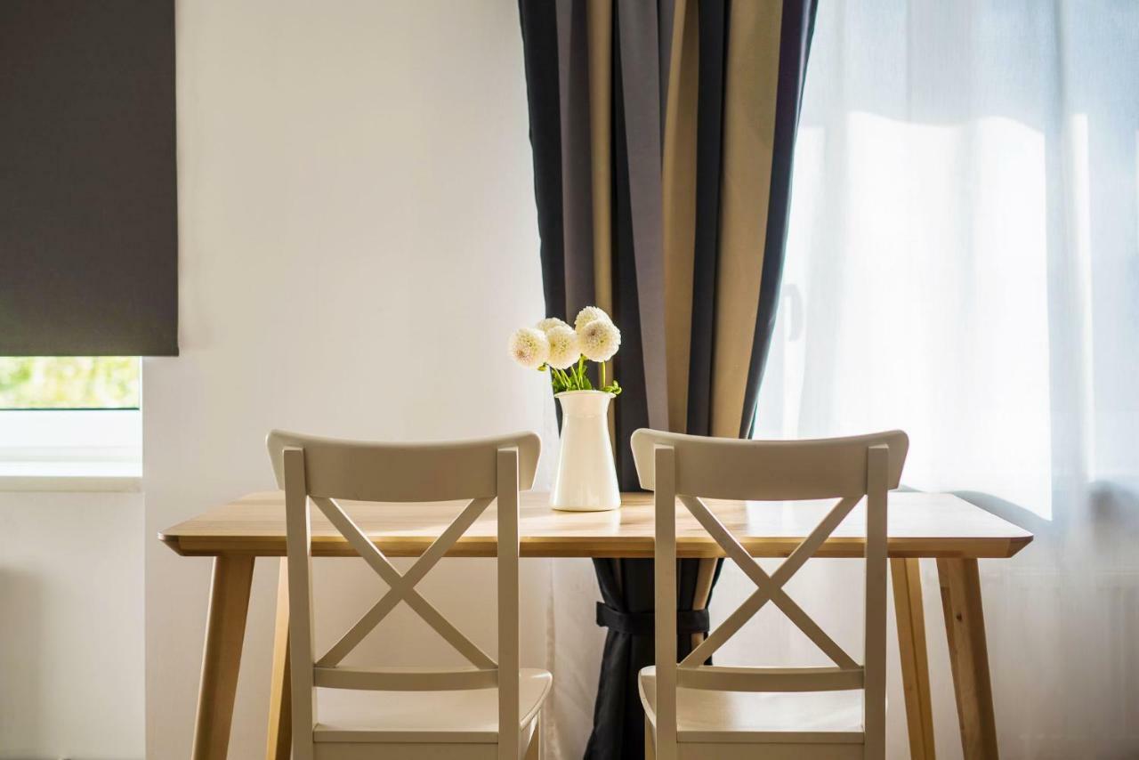 Sunshine Apartment Liepāja Esterno foto